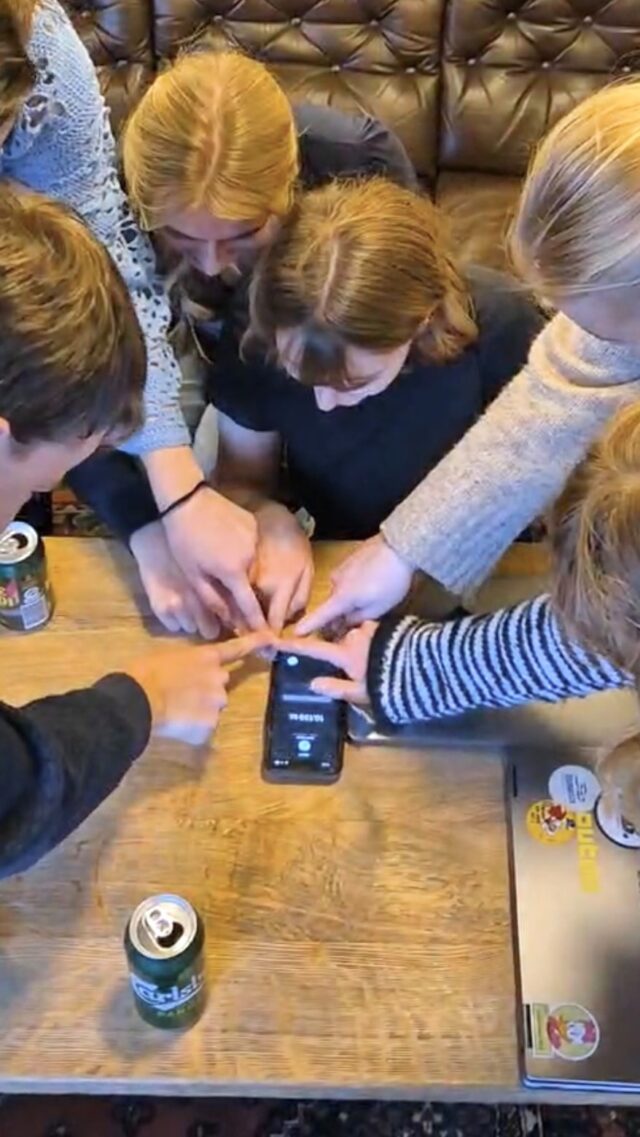 10.130 kroner!! 🙌🏼
Det er, hvad vores seje bæredygtighedselever har samlet ind til @northnaturedk 🌊

Eleverne har arrangeret byttebikse, bankospil, auktioner og boder til familie/vennedag. Alt sammen for at støtte North Nature i deres vigtige arbejde med at fjerne og forebygge spøgelsesnet i danske farvande. Godt gået 💪🏼 #højskoleliv #bæredygtighed